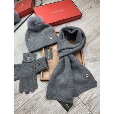 Love Piana Caps Scarfs